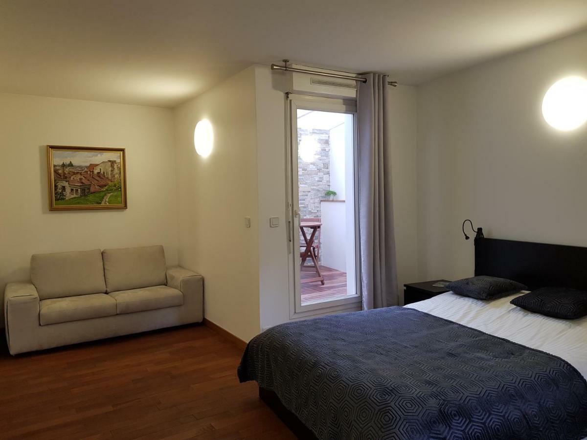 كوربوفوا Appartement Le Vinci La Defense المظهر الخارجي الصورة